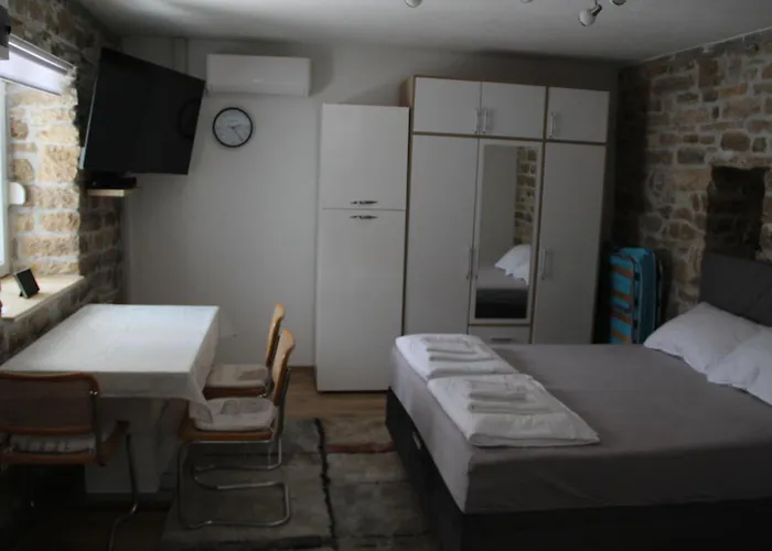 Nyaraló Kod Mladena Buković